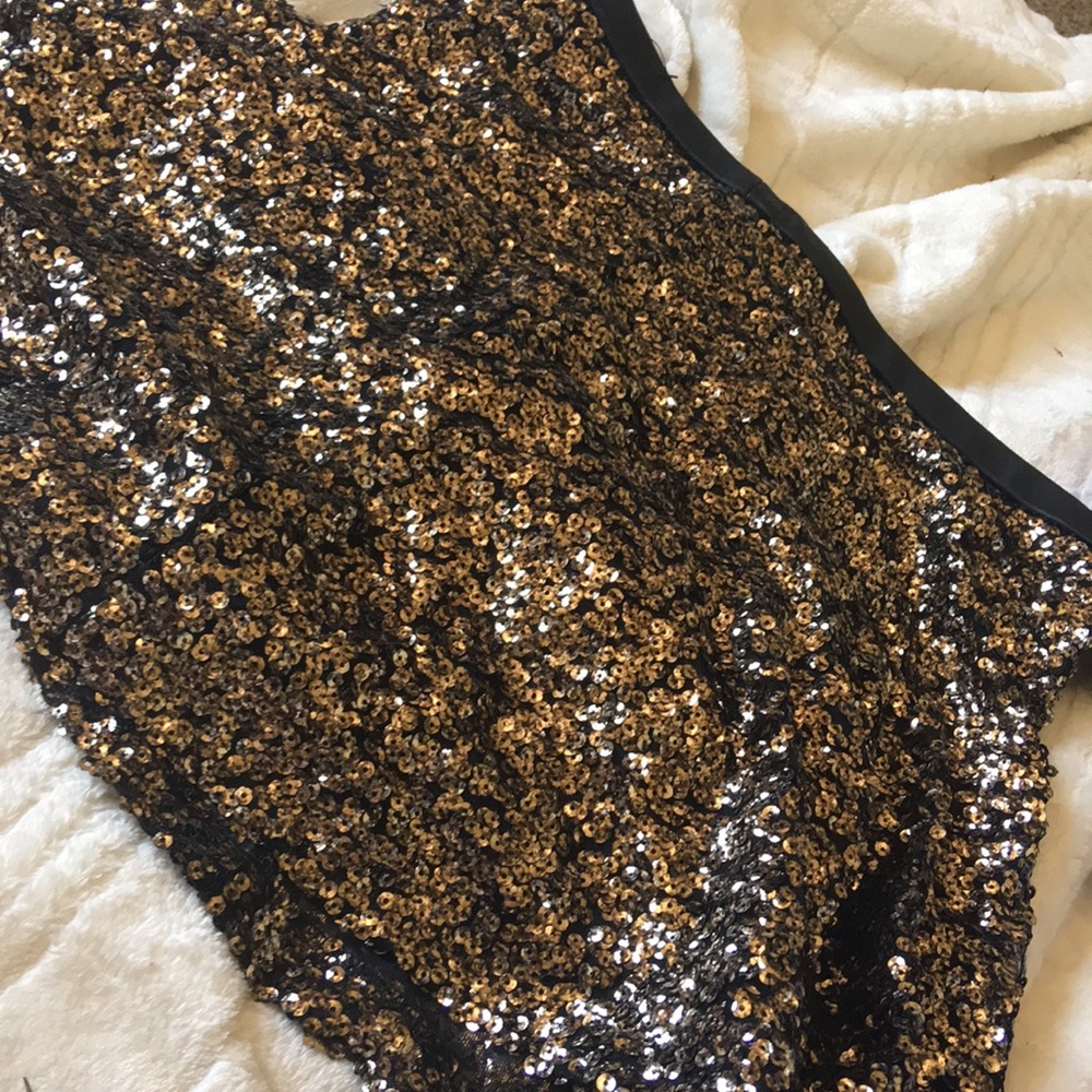 adorable sequin skirt!